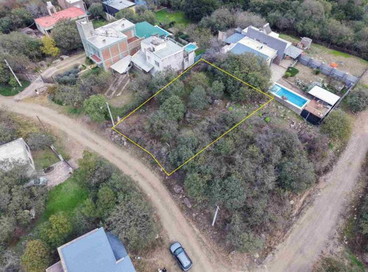 Terreno · 366m²