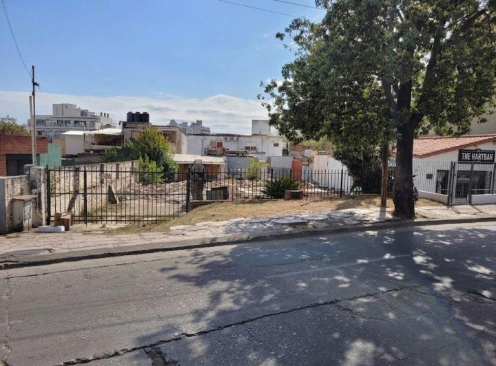 Terreno · 356m²