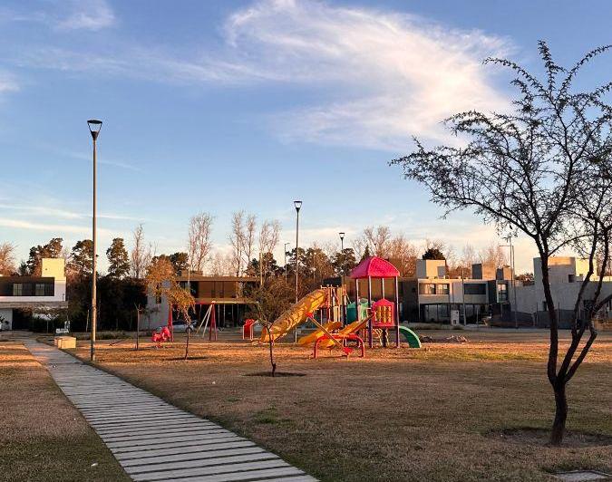 Terreno · 290m²