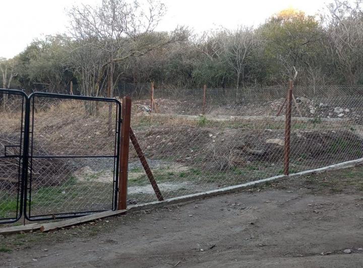 Terreno · 736m²