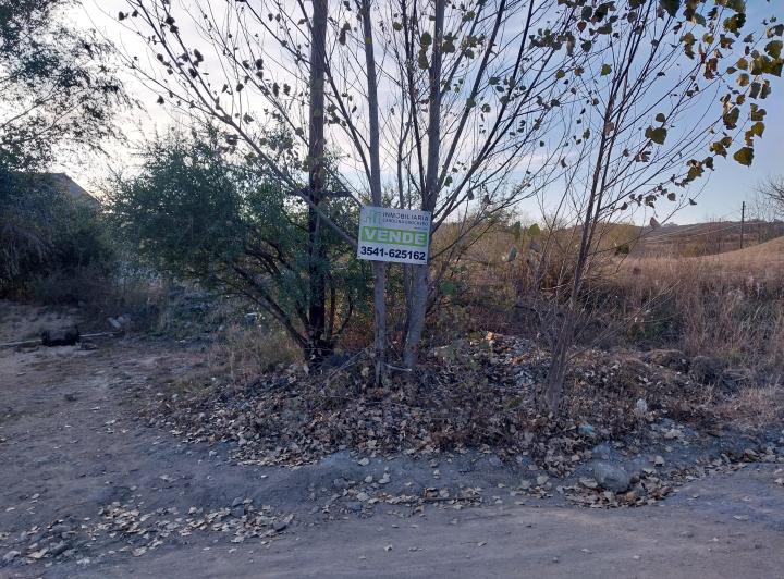 Terreno · 714m²