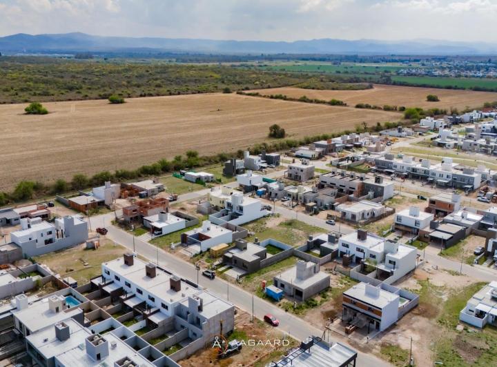 Terreno · 360m²