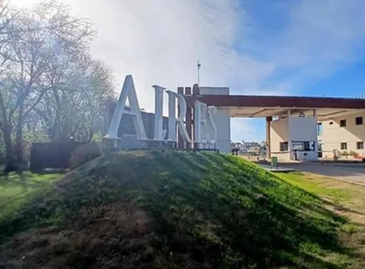 Terreno · 495m² · 1 Ambiente · 1 Cochera