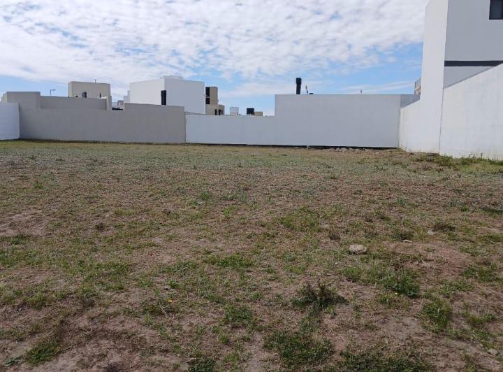 Terreno · 360m²