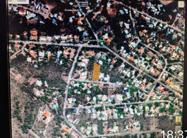 Terreno · 1300m²