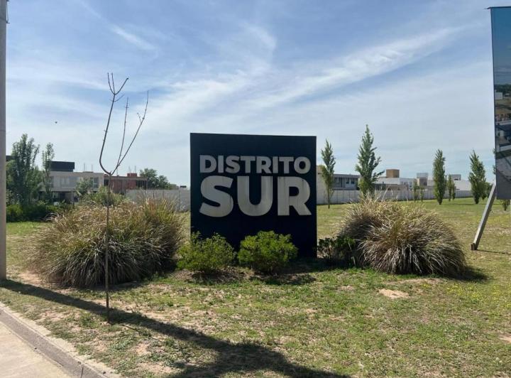 Terreno · 382m²