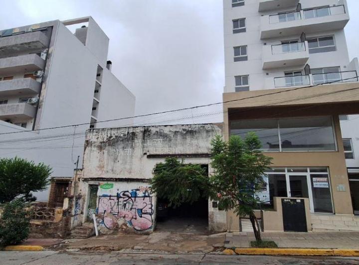 Terreno · 254m²