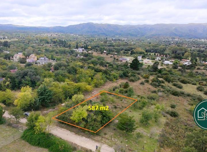 Terreno · 587m²