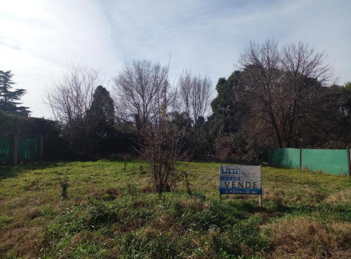 Terreno · 600m²