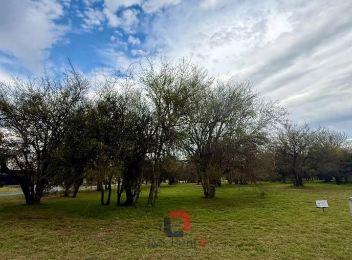 Terreno · 1403m²