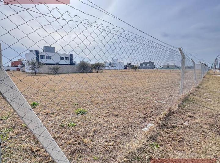 Terreno · 320m²