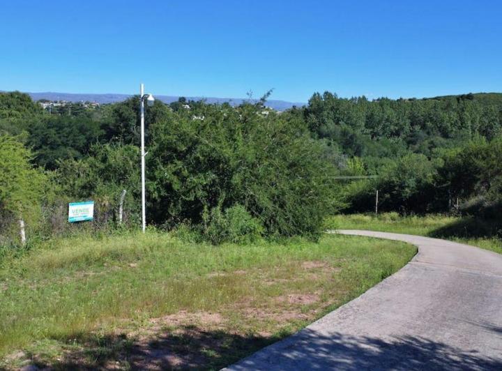 Terreno · 400m²