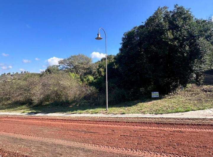 Terreno · 599m²