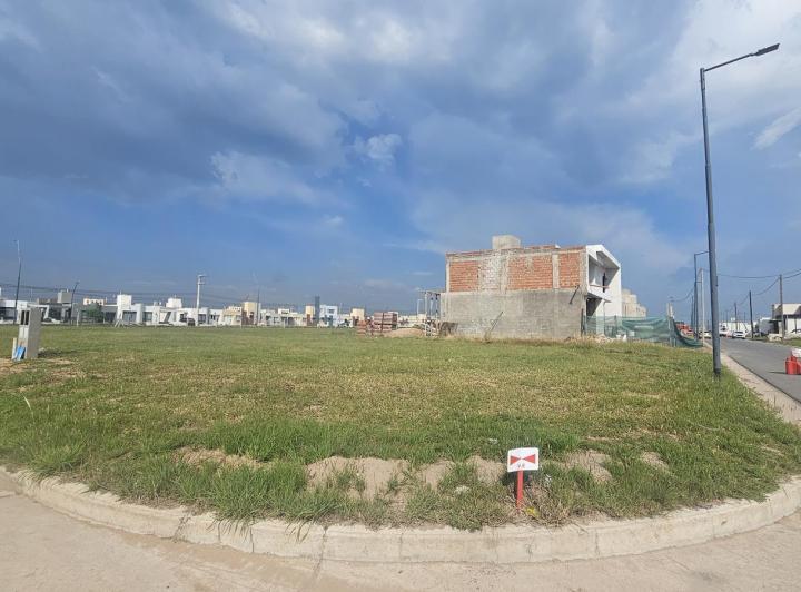 Terreno · 351m²