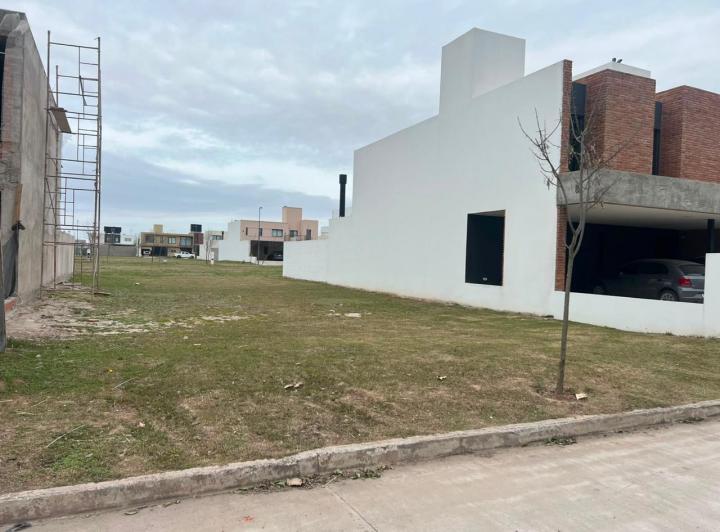 Terreno · 360m²