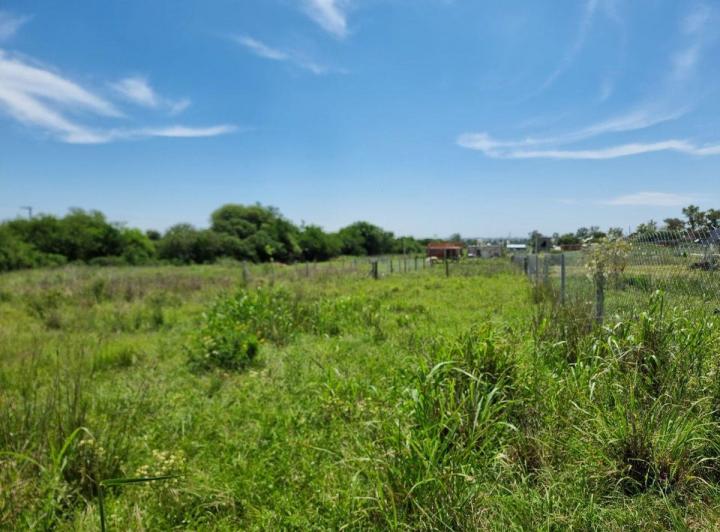 Terreno · 300m²