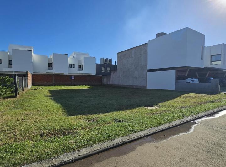 Terreno · 361m²