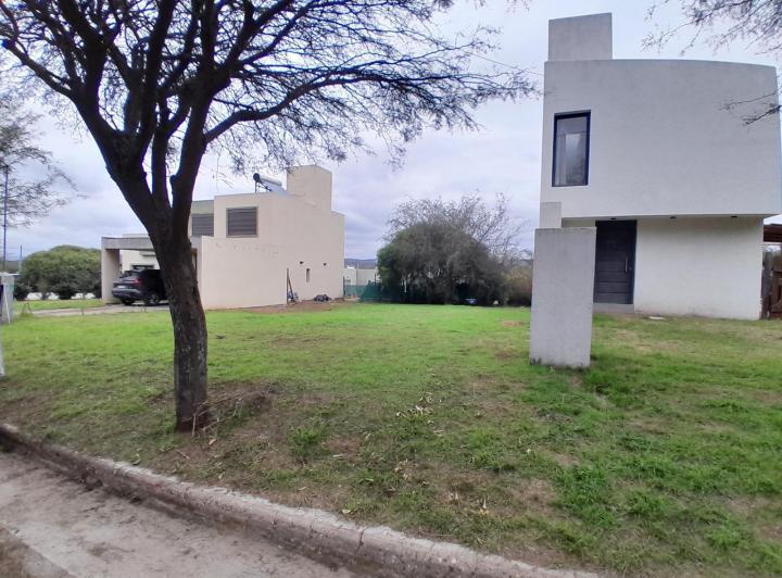 Terreno · 350m²