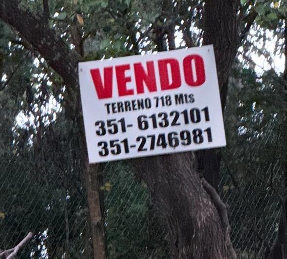 Terreno · 728m²
