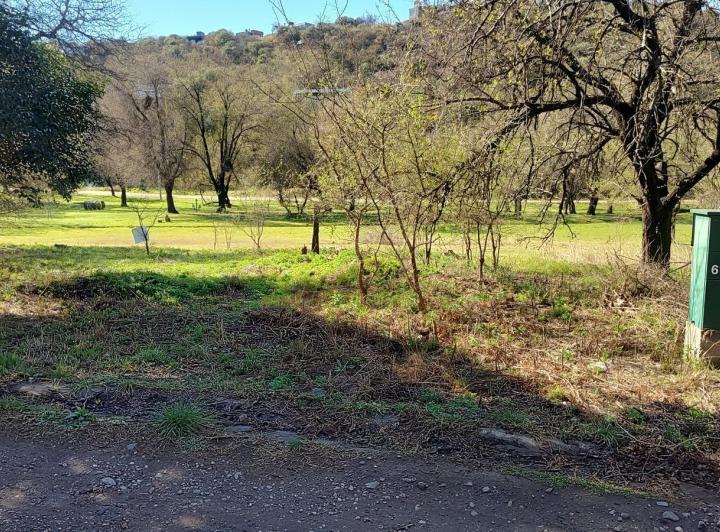 Terreno · 680m²