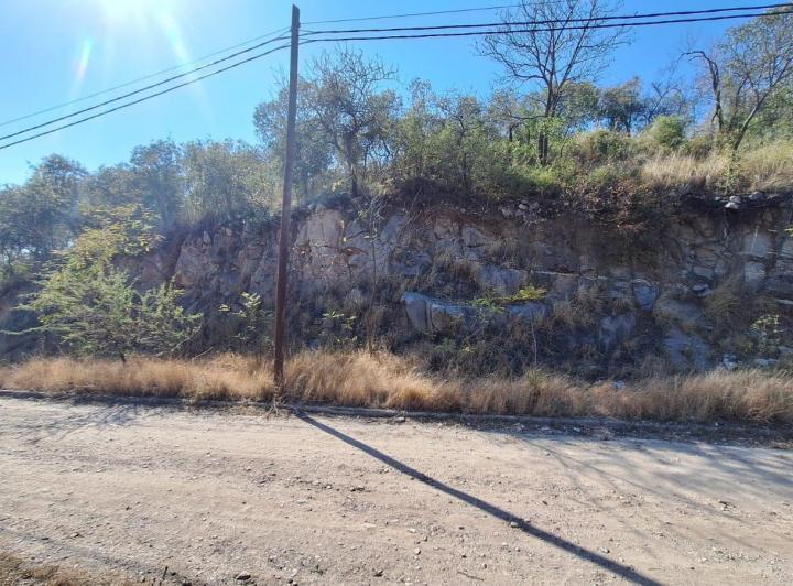 Terreno · 593m²