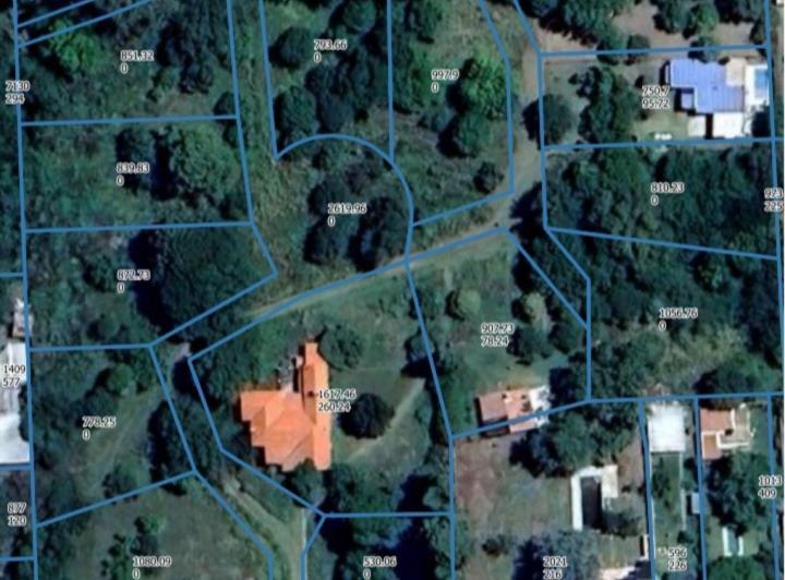 Terreno · 810m²