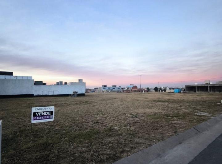 Terreno · 360m²