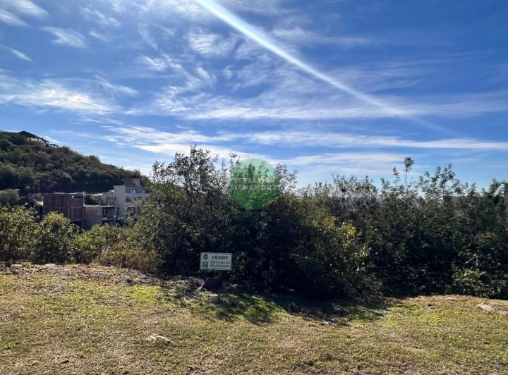 Terreno · 900m²