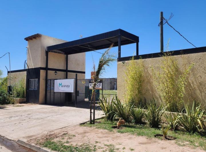 Terreno · 180m²