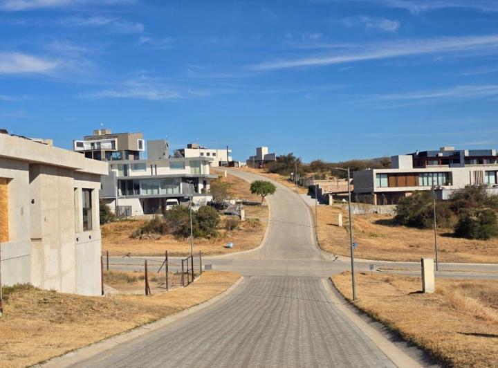 Terreno · 810m²