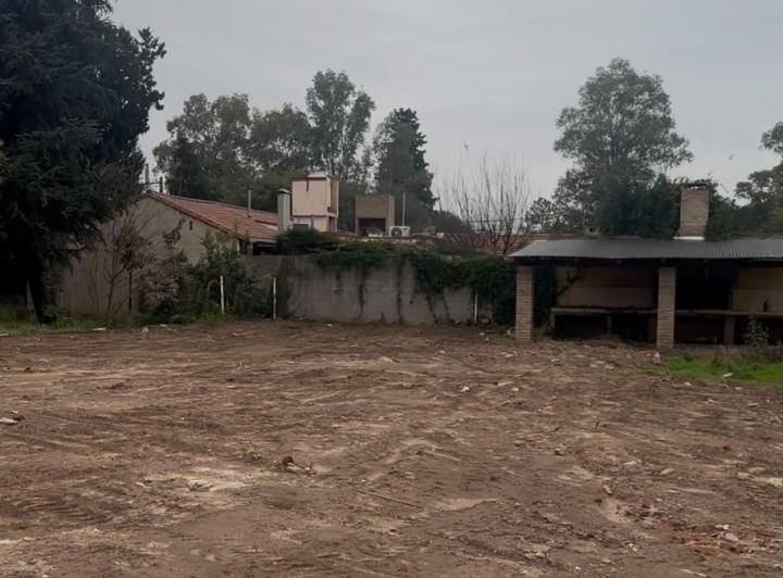 Terreno · 1785m²