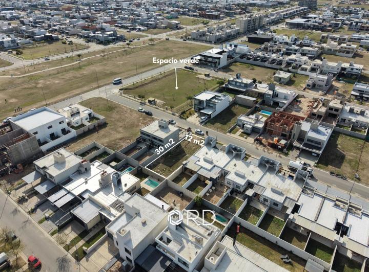 Terreno · 360m²