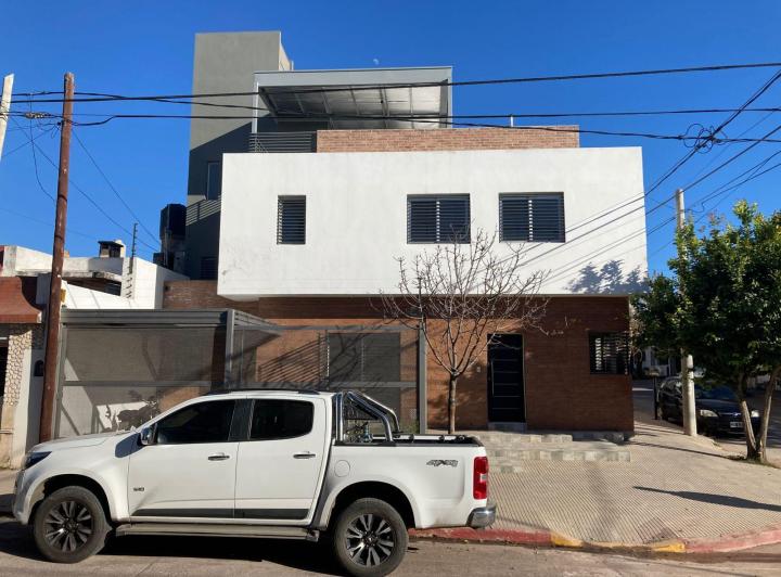 PH · 115m² · 4 Ambientes · 1 Cochera