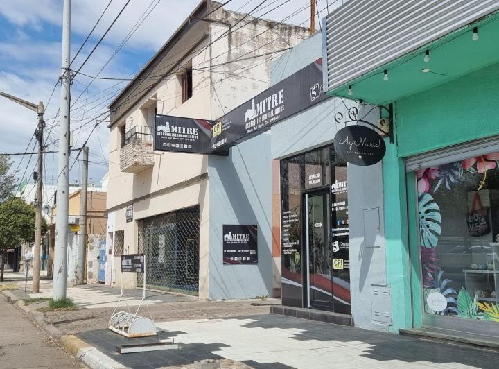 Local comercial · 736m² · 5 Dormitorios