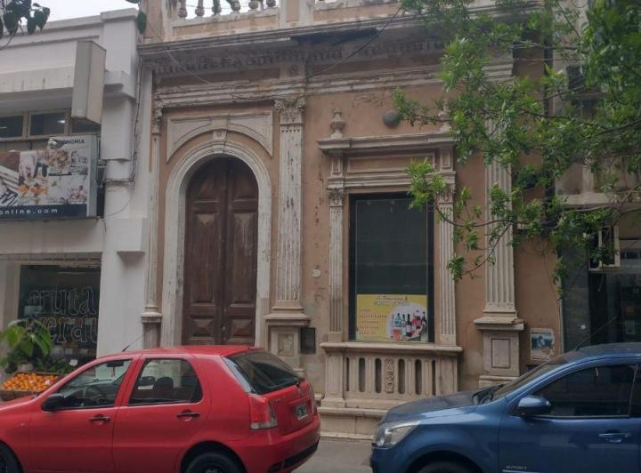 Local comercial · 295m²