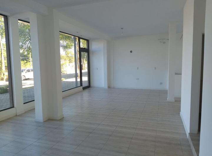 Local comercial · 128m² · 2 Ambientes · 1 Cochera