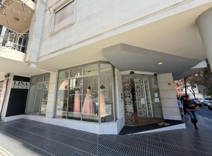 Local comercial · 170m²