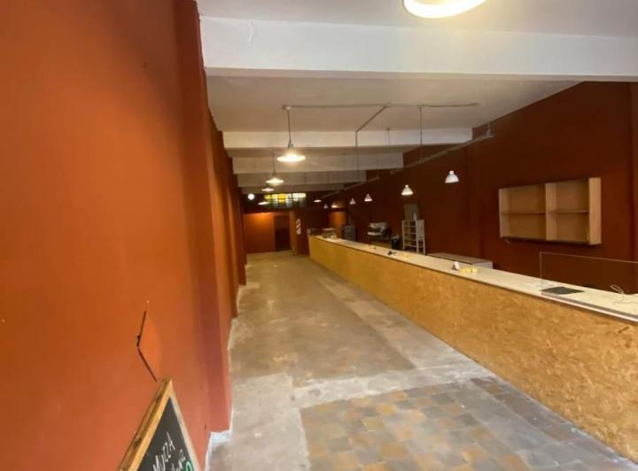 Local comercial · 148m²