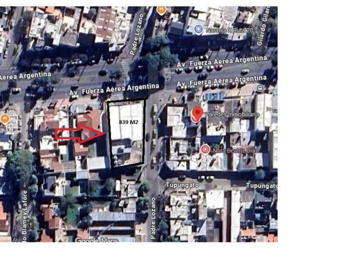 Local comercial · 677m²