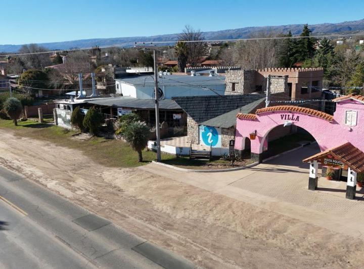 Local comercial · 371m² · 1 Ambiente · 2 Cocheras