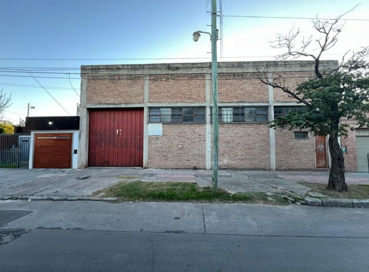 Local comercial · 319m² · 10 Ambientes · 8 Cocheras