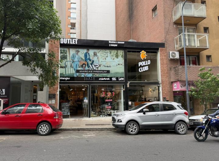 Local comercial · 317m²