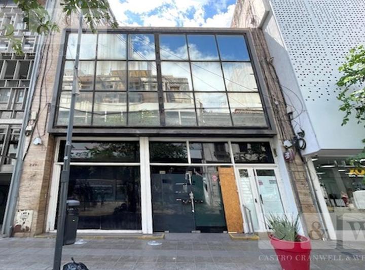 Local comercial · 449m²