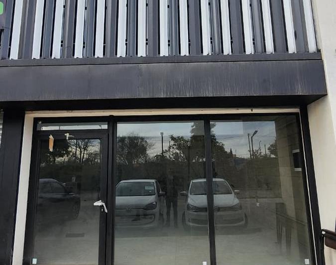 Local comercial · 140m² · 2 Cocheras