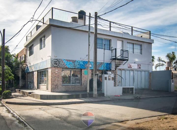 Local comercial · 438m²