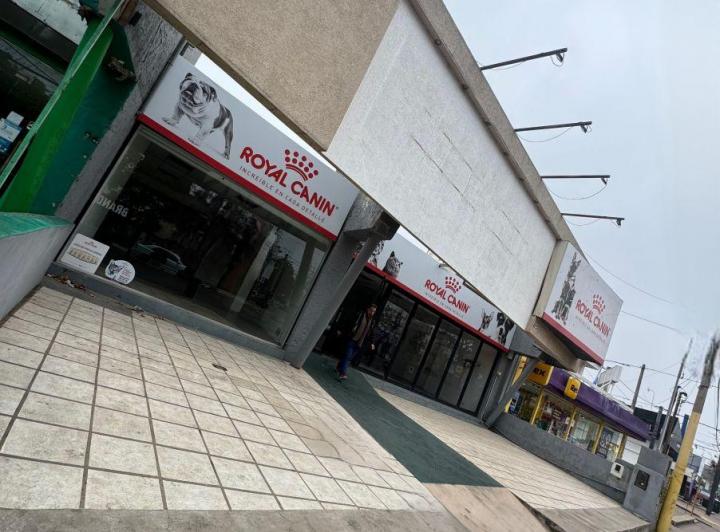Local comercial · 594m² · 4 Ambientes
