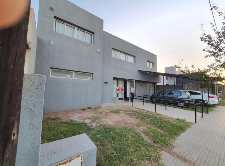 Local comercial · 372m² · 16 Ambientes · 2 Cocheras