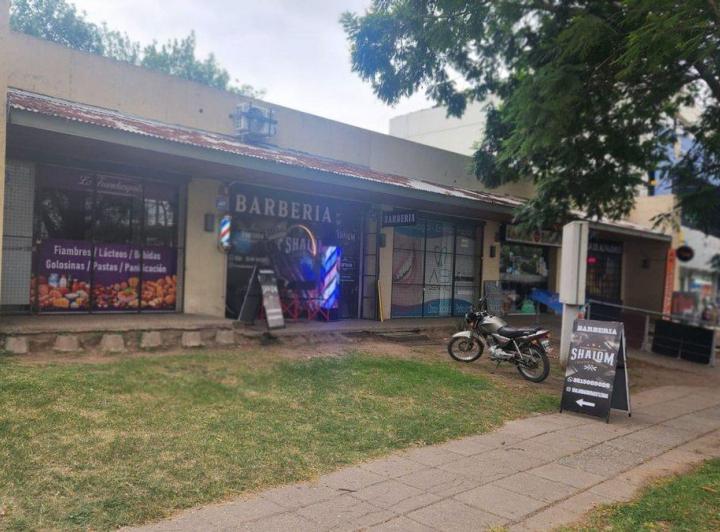 Local comercial · 375m²