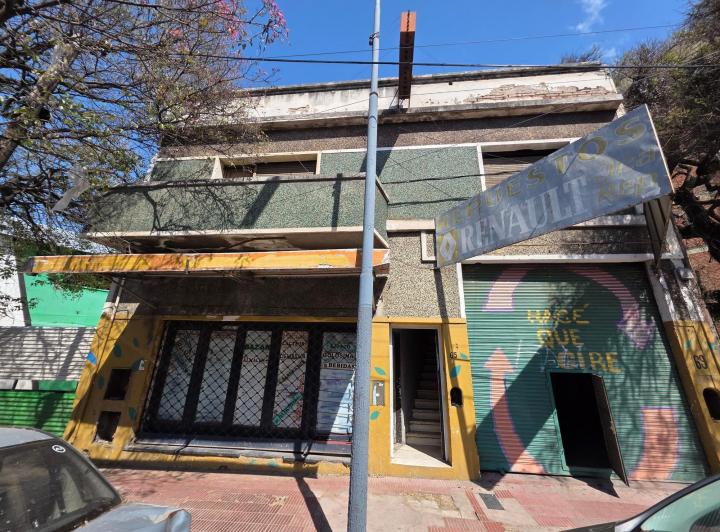Local comercial · 486m² · 5 Dormitorios · 6 Cocheras