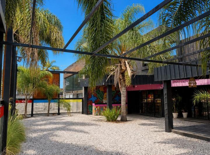 Local comercial · 783m²